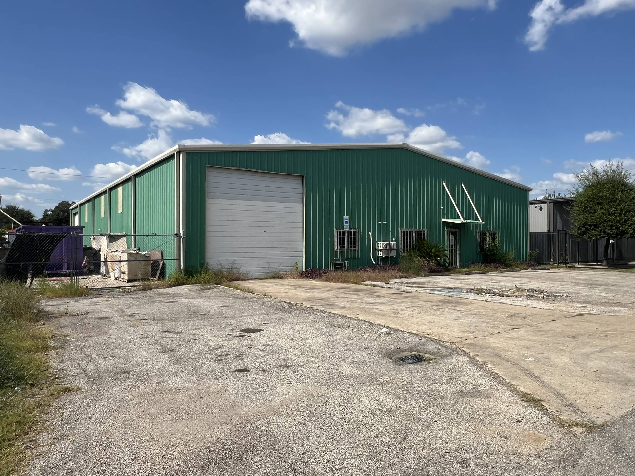 Commercial Property for Sale in South Houston Texas 77587